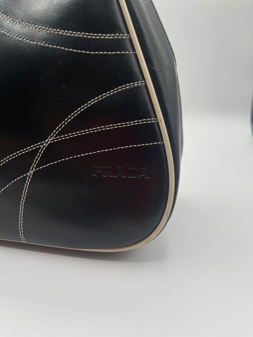 Prada Shoulder Bag – Fall/Winter 2000 Collection