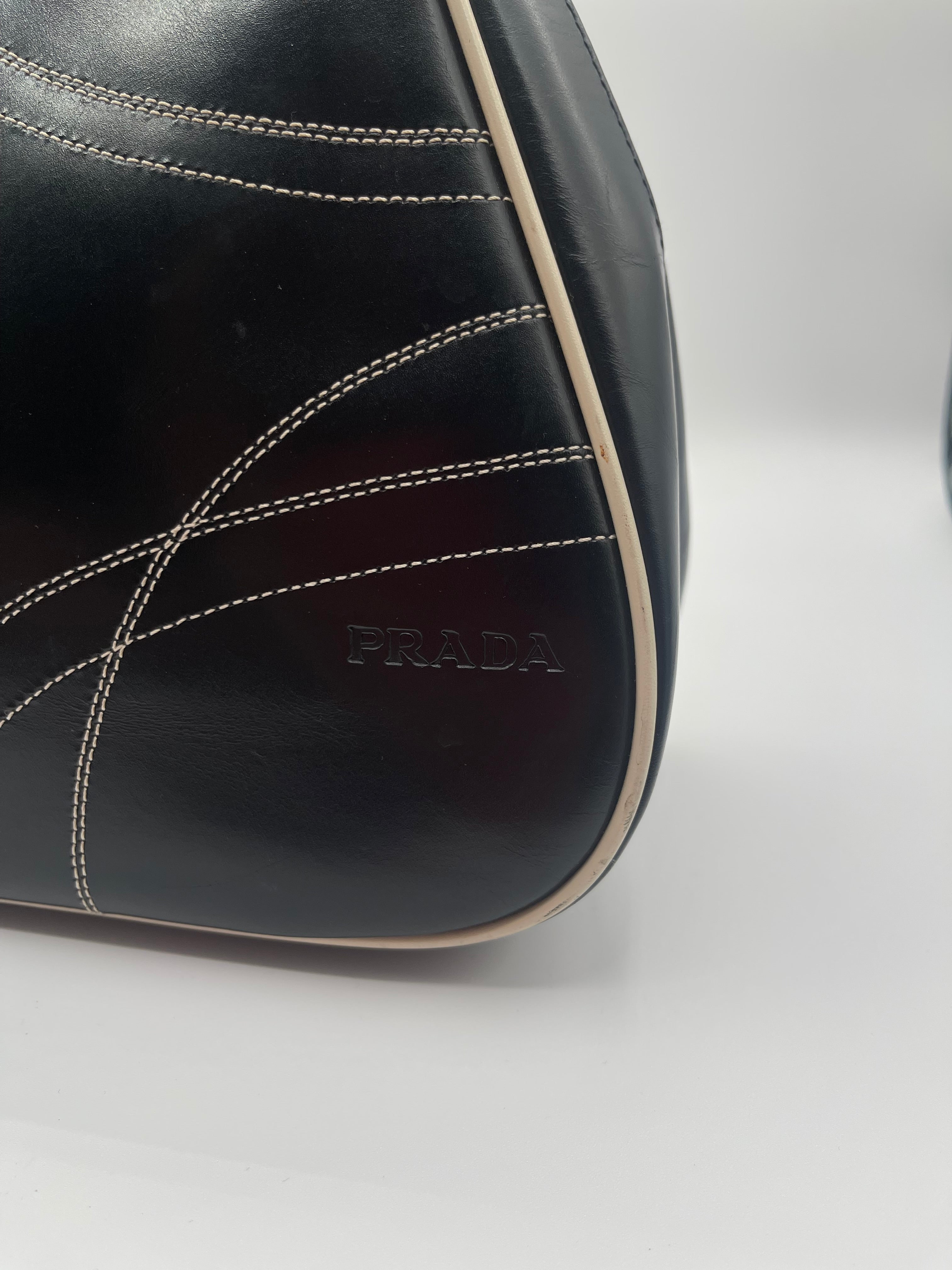 Prada Shoulder Bag – Fall/Winter 2000 Collection